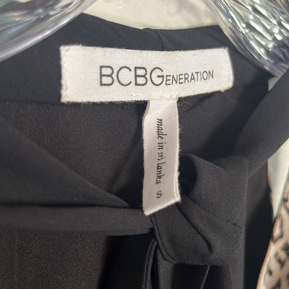 BCBGeneration Animal Print Blouse Size S - Picture 2 of 4